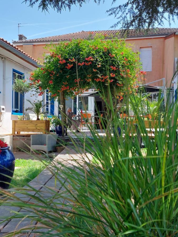 Hotel Amaya Ambares-et-Lagrave 外观 照片
