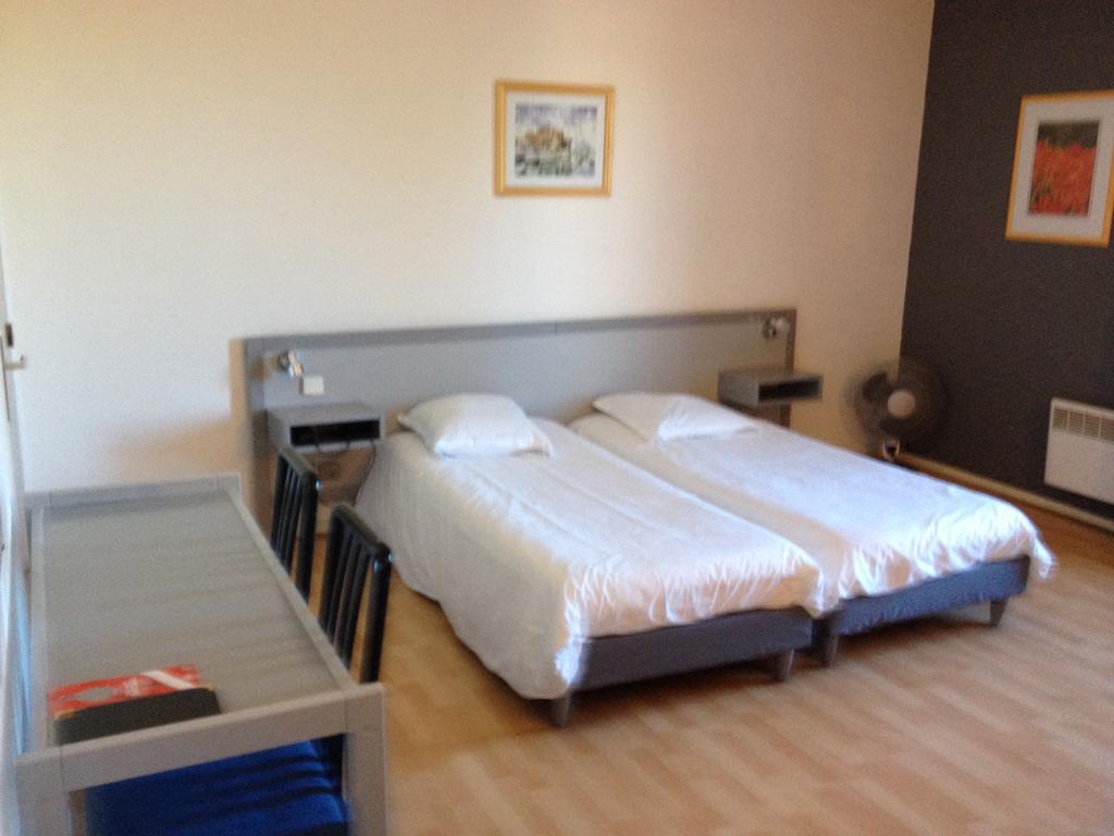 Hotel Amaya Ambares-et-Lagrave 外观 照片