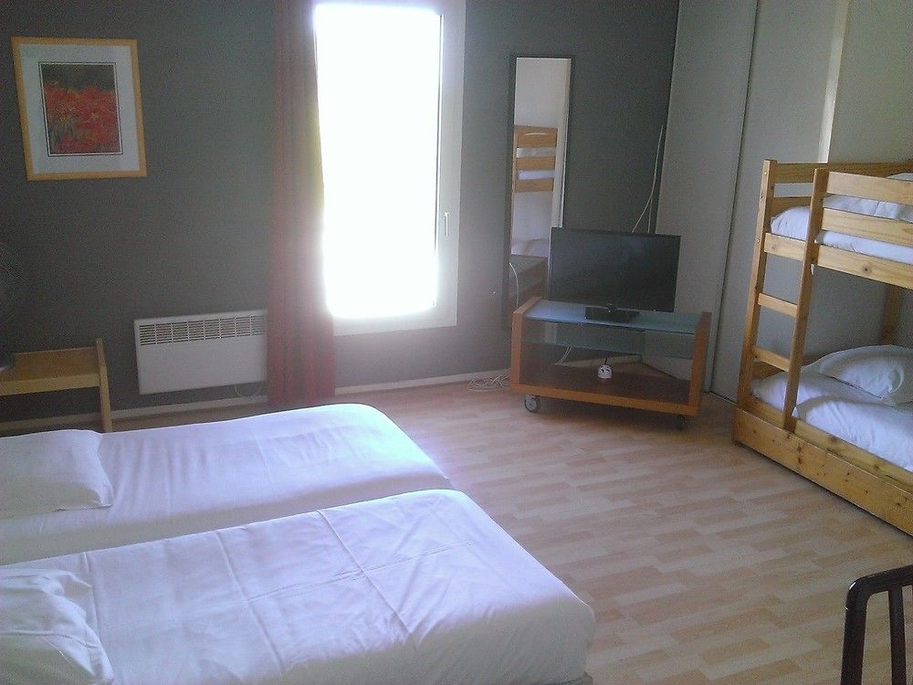 Hotel Amaya Ambares-et-Lagrave 外观 照片