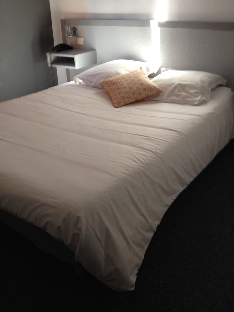Hotel Amaya Ambares-et-Lagrave 外观 照片