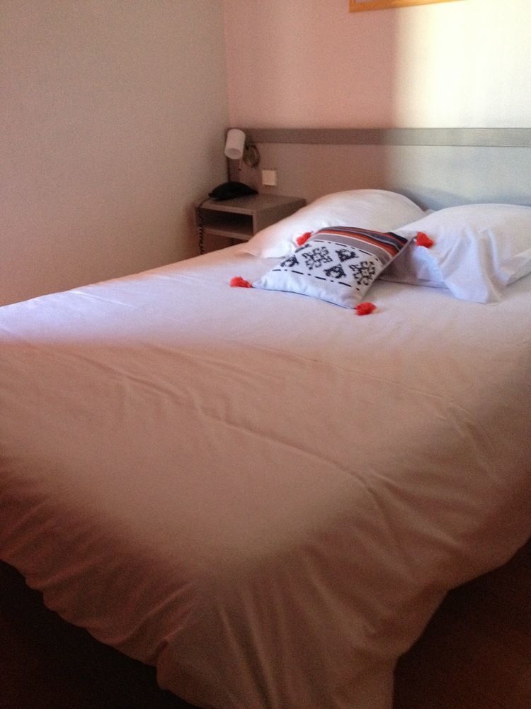 Hotel Amaya Ambares-et-Lagrave 外观 照片